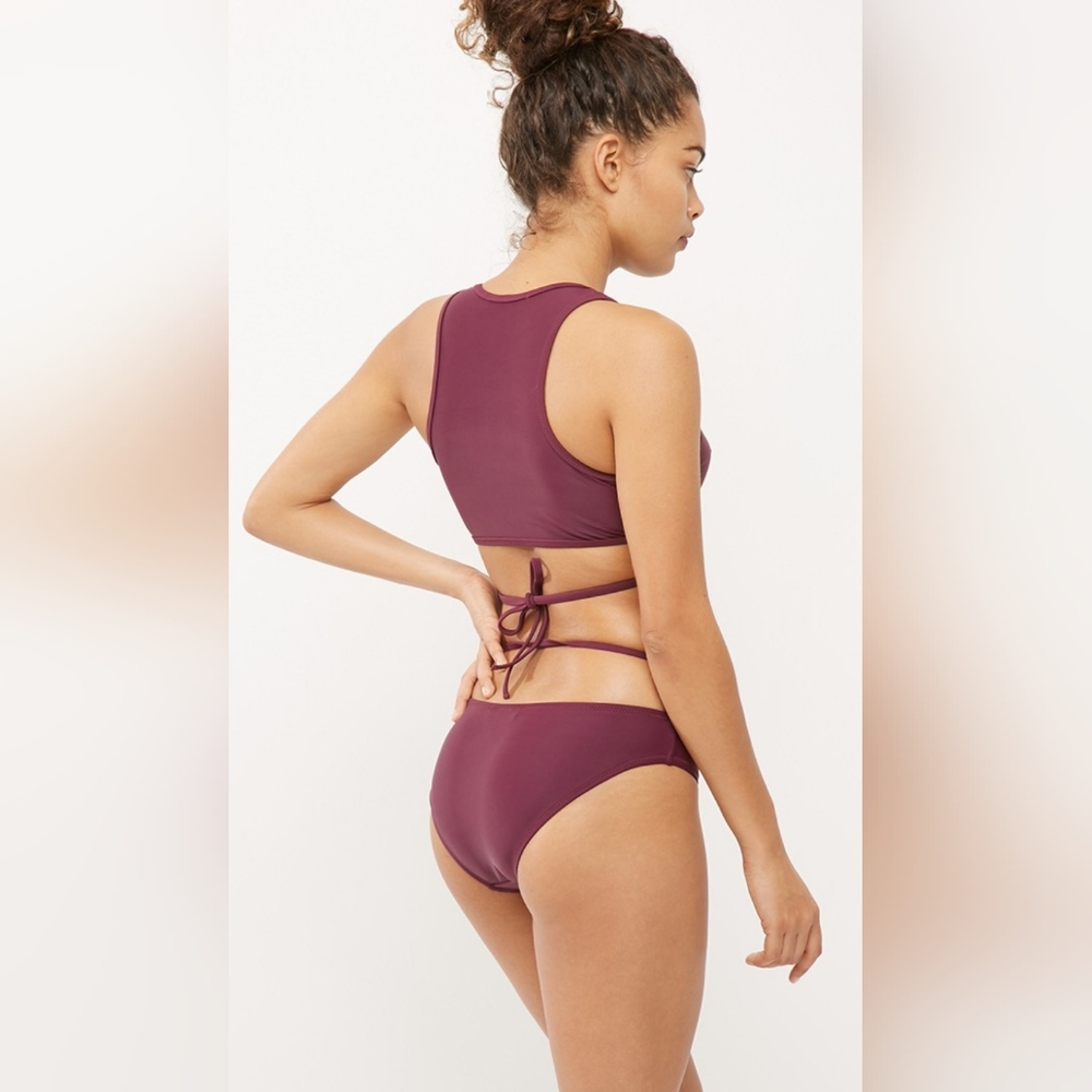 NWT, Missguided Deep Plunge Wrap Around Bikini Set. Aubergine Color. Size 0